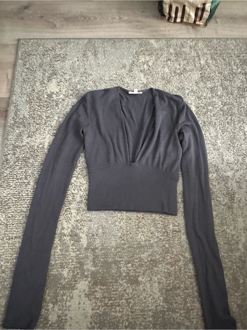 Wilfred Charcoal Deep V Cropped Long-Sleeve Top